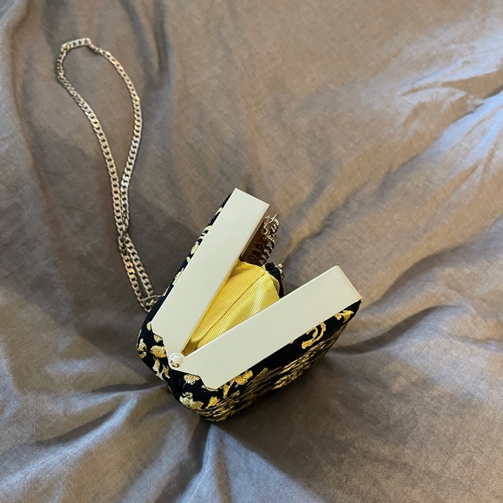 Handbag - Picture 3 of 7